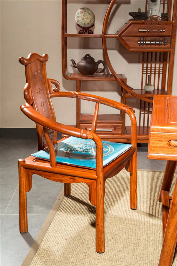 水（shuǐ）雨（yǔ）軒紅木茶台（tái）